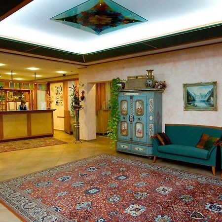 Hetkuti Wellness Hotel Es Lovaspark Mór Kültér fotó